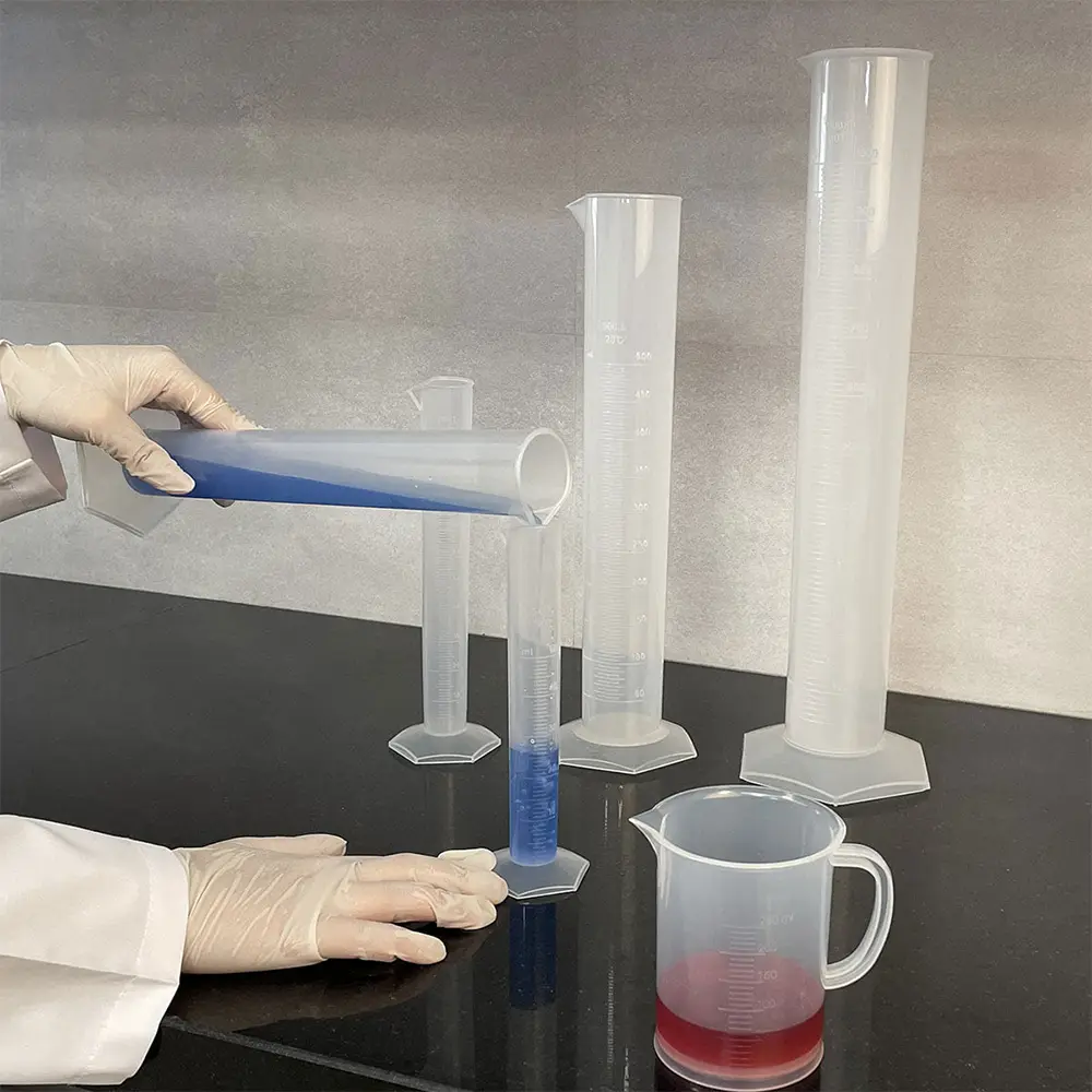 pip-plastic-graduated-cylinder-100ml1