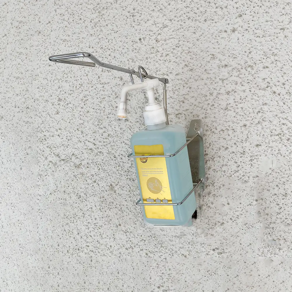 hand-sanitizer-holder-500-cc2